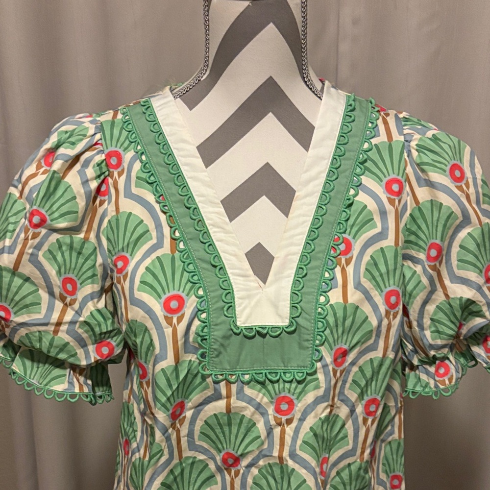 Entro Green and Pink Fan Pattern Blouse - Picture 3 of 11